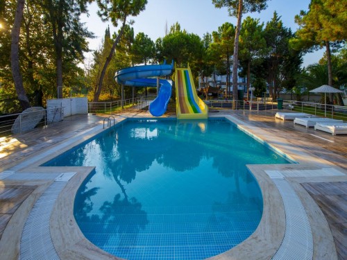 Хотел Flora Suites 3+* Кушадаси