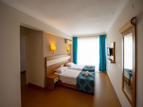 Хотел Flora Suites 3+* Кушадаси
